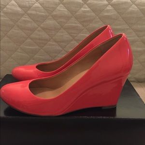 J. Crew Factory coral patent wedges size 6.5